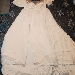 Brand New Plus Size Wedding Dress Size 26 wide.