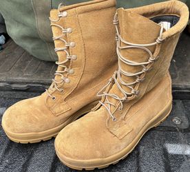 Military surplus Belleville Cold Weather boots, men’s 9.5