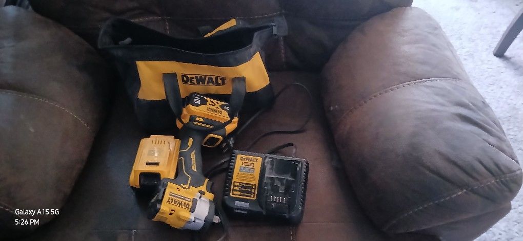 Dewalt XR drill