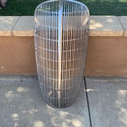 Antique/vintage Car Grill 