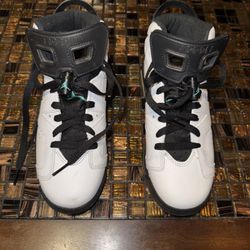 Nike Air Jordan 6 Retro BG White Hyper Jade Black 384665-122 Size 4.5Y