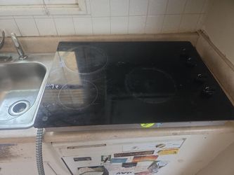GE 24x30 glass top electric stove