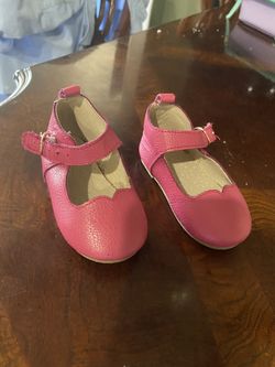 Pink dress shoes