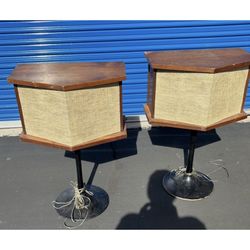 2 Bose 901 Series I w/ tulip stands.