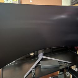 LG UltraGear OLED 45” + Logitech - G502 X Plus Lightspeed Wireless Optical