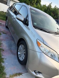 2016 Toyota Sienna