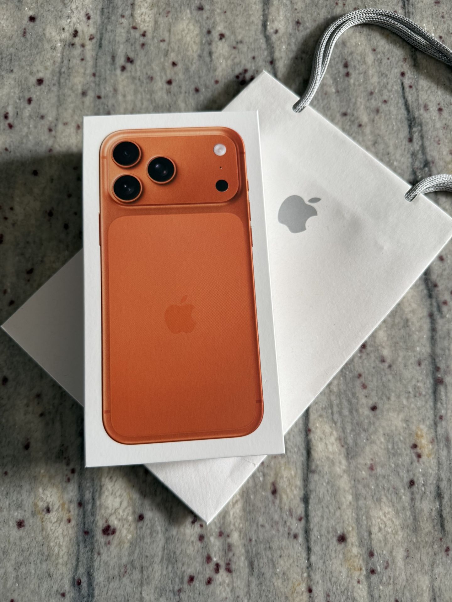 Apple iPhone 17 Pro Max Cosmic Orange 256gb NEW