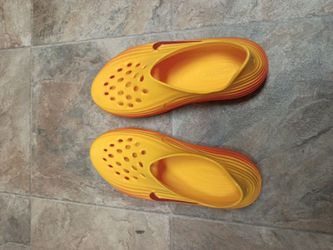 Rejuven8 Clogs Nike