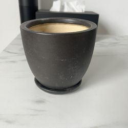 Round Pot 