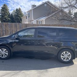 2016 KIA Sedona LX