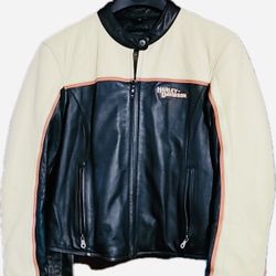 Harley Davidson Leather Jacket 🧡🖤