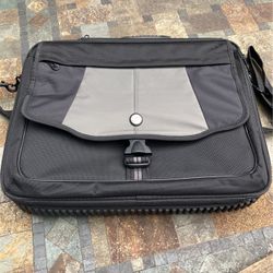 Standard Notebook Carrying Case, 