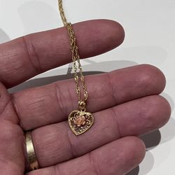 14K Solid Gold Rose Heart Pendant Necklace 18” Very Beautiful 