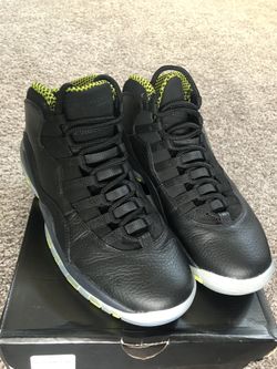 Air Jordan Retro 10 “Venom” Size 9