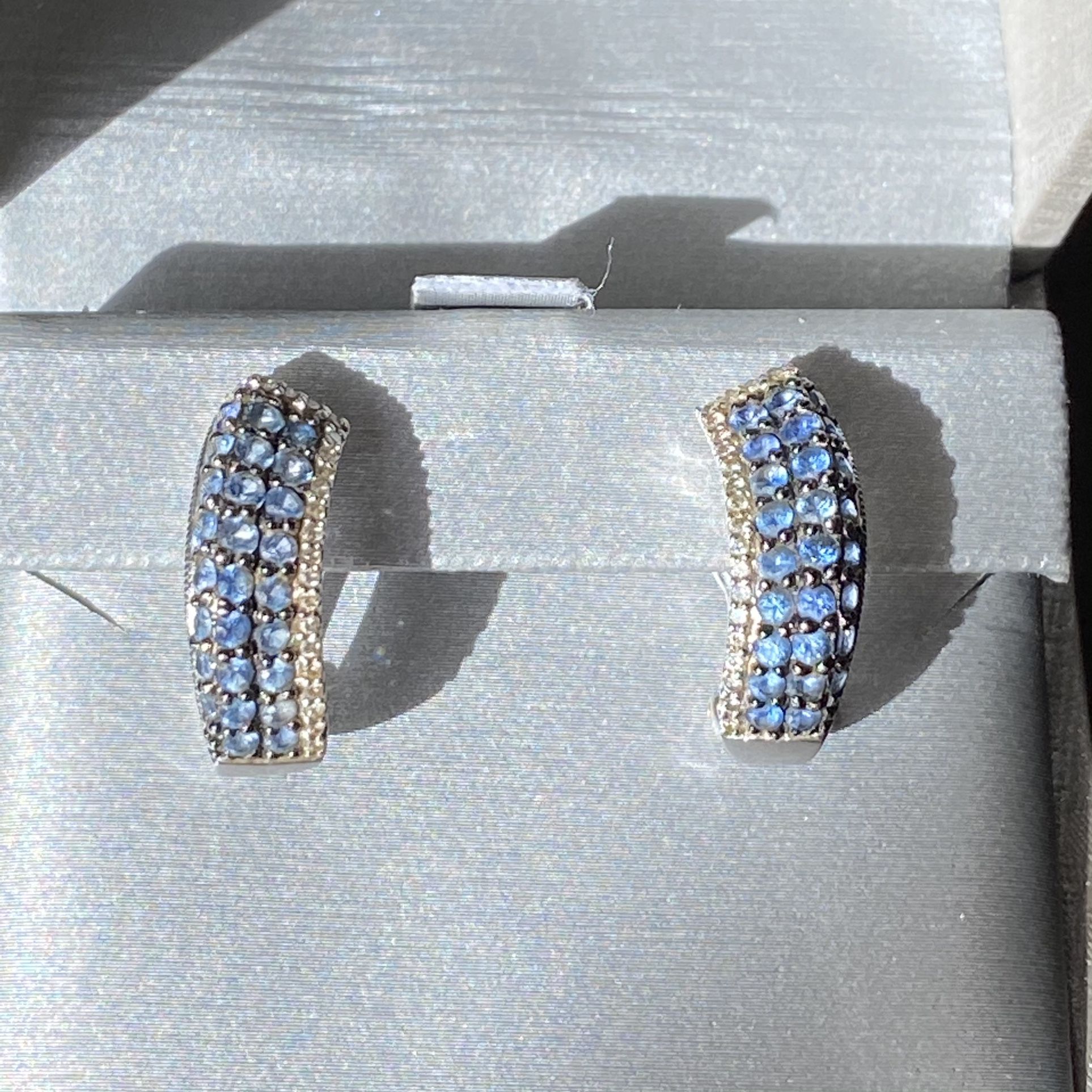 Gold Earrings With Sapphires and Diamonds