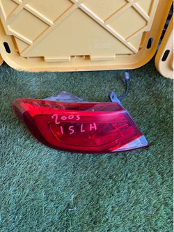 2015 Chrysler 200 Left/Driver Side Tail Light part