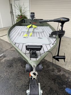 Fishing Boat, Aluminum 12 Feet 🛥️