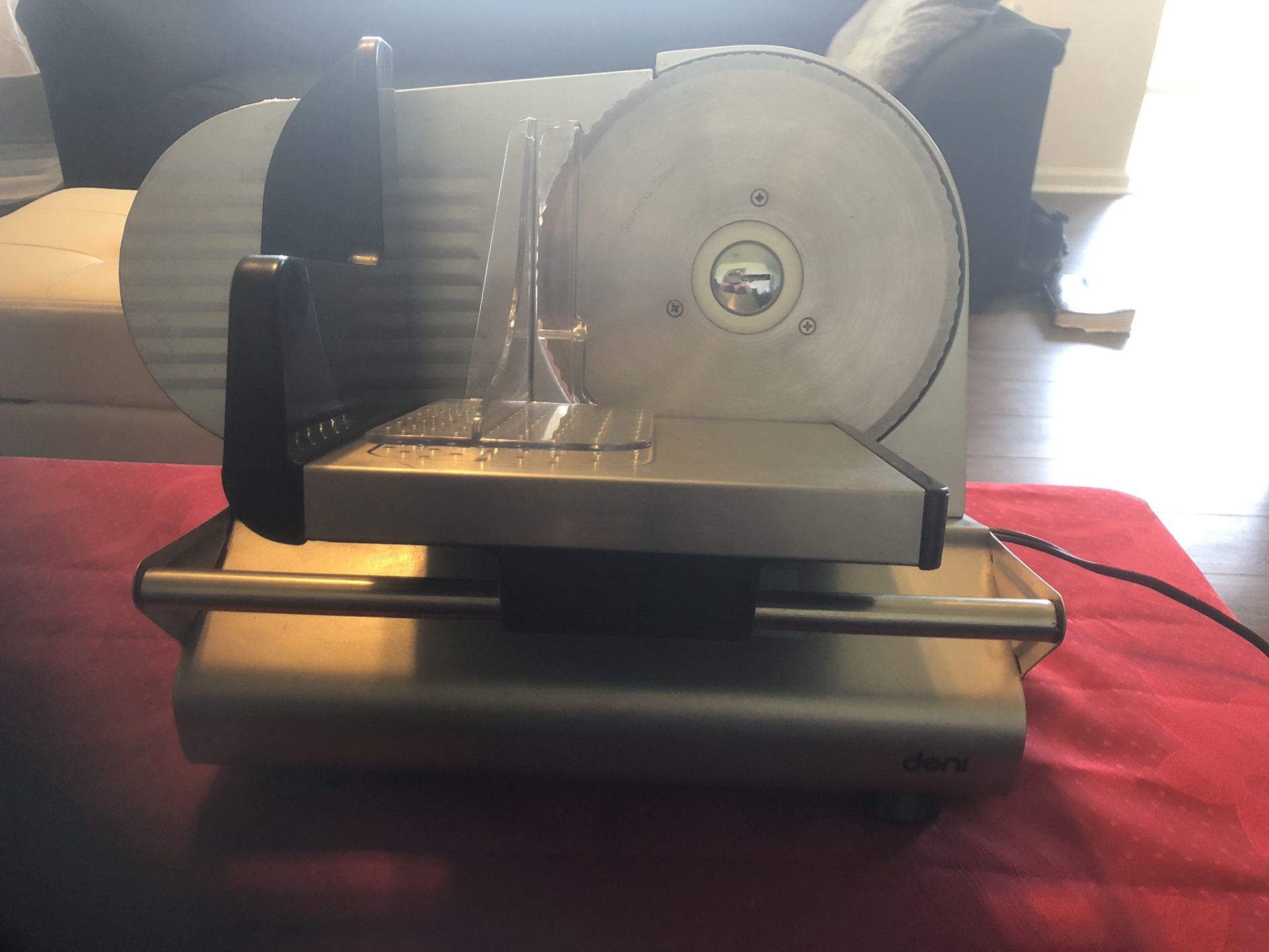 Deni Electric Meat Slicer for Sale in Pensacola, FL OfferUp