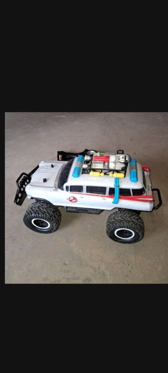 Ghostbusters Remote Control Car. Works!