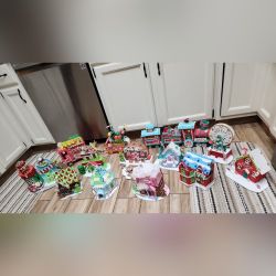 Christmas Village 15 pieces READ DESCRIPTION for details sold together as a set all for $