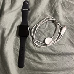 Apple watch SE 1st Gen. $200 Obo