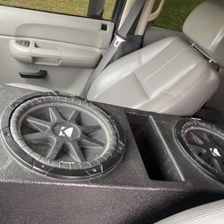 Kickers In  Pro Box With Amp