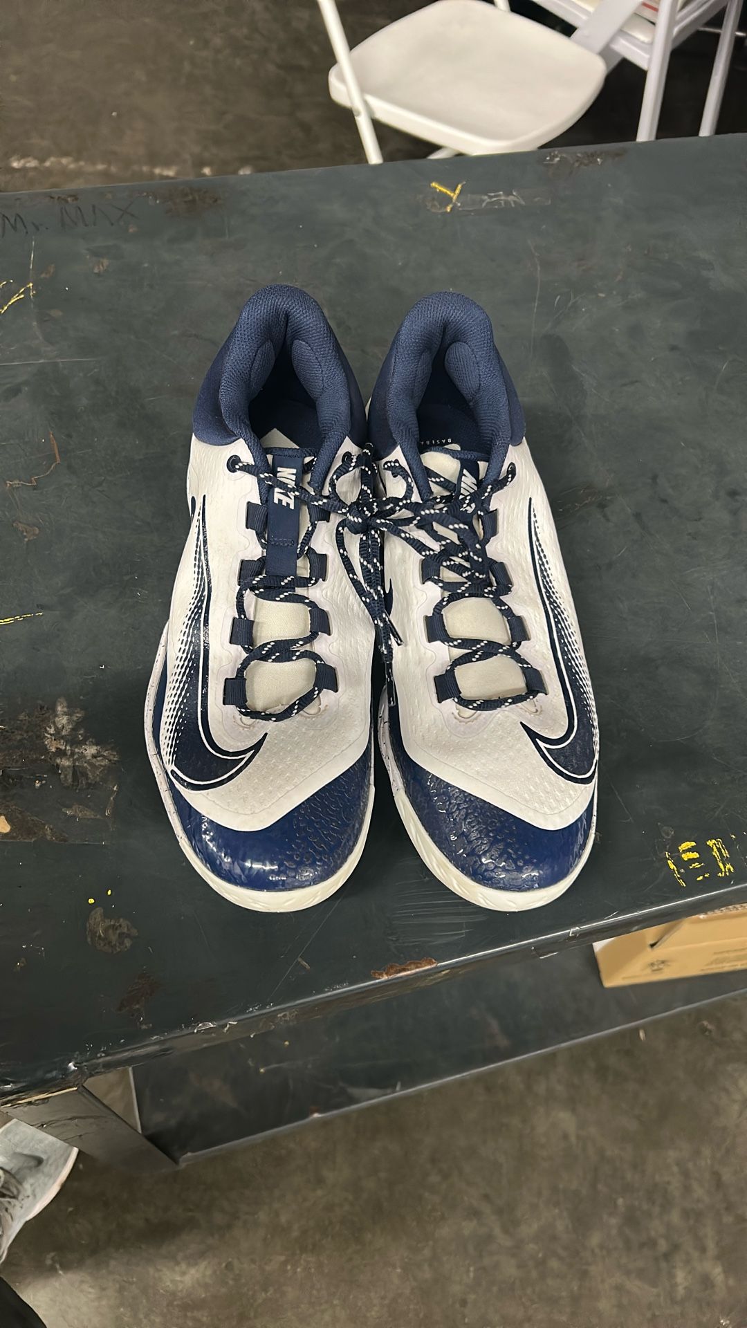 mens Baseball cleats- us 12