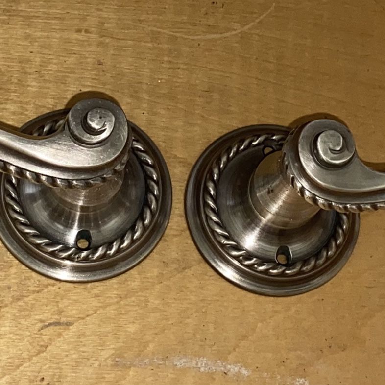 2 Door Levers Made In italy