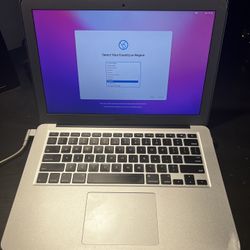 Apple MacBook Air (2017) 
