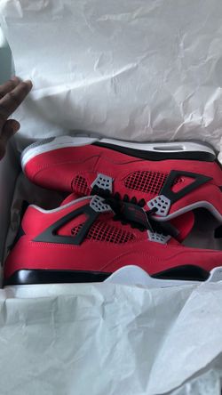 Jordan 4s