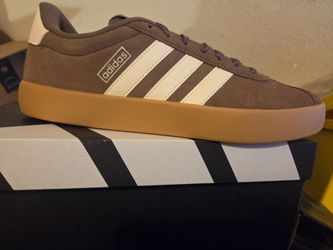 Adidas VL court 3.0 size 10