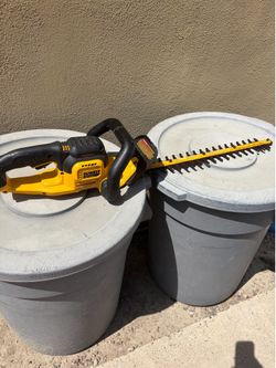 DeWalt Hedger(No Battery or Charger)