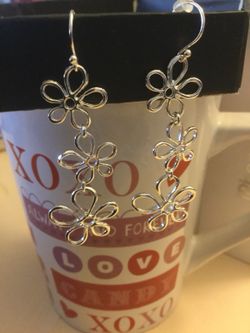 Sterling Silver long classy & sophisticate earrings / New earrings with triple floral design 🌸🌺🌸 WELCOME TO VISIT !