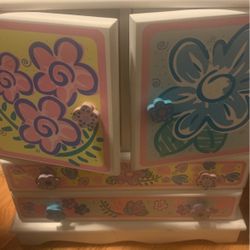 Great storage for dress up doll clothing