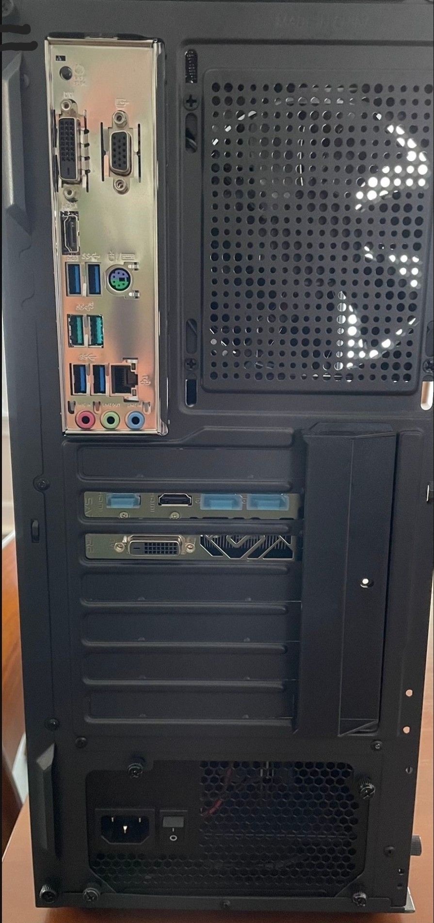 Gaming PC Text Me (7 27' 705' 40 16)