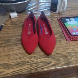 @Rothy's Shoes Size 7