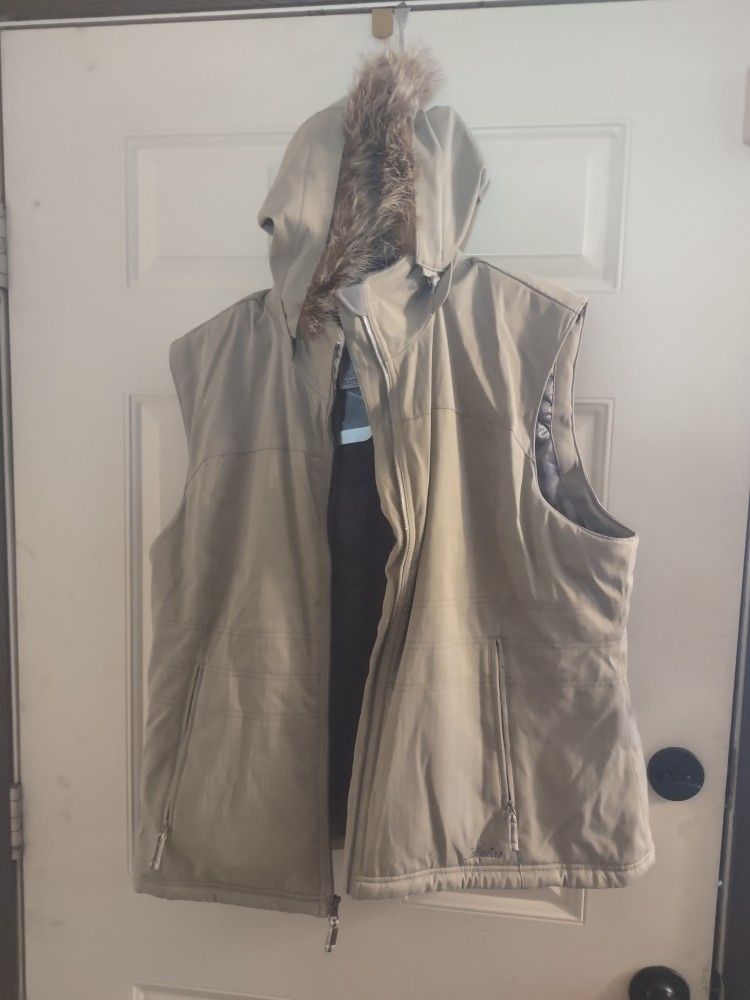 Brand New Cabela's Hooded Vest Raccoon Fur