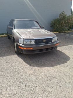 1992 Lexus LS 400