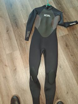 Xcel Woman's Wet Suit 3-2