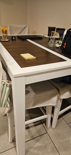 Dinning table