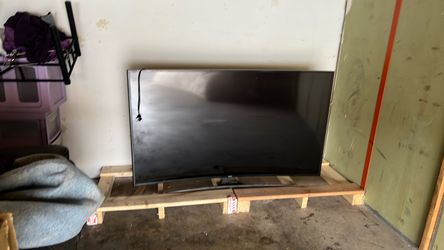 65” 1/2 round Samsung