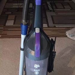 Dirt Devil Endura Pro Pet Upright Vacccum