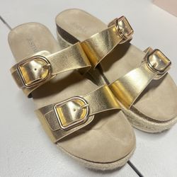 Womans Shoes Size 8.5