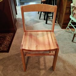 SOLID WOOD SIDE CHAIR