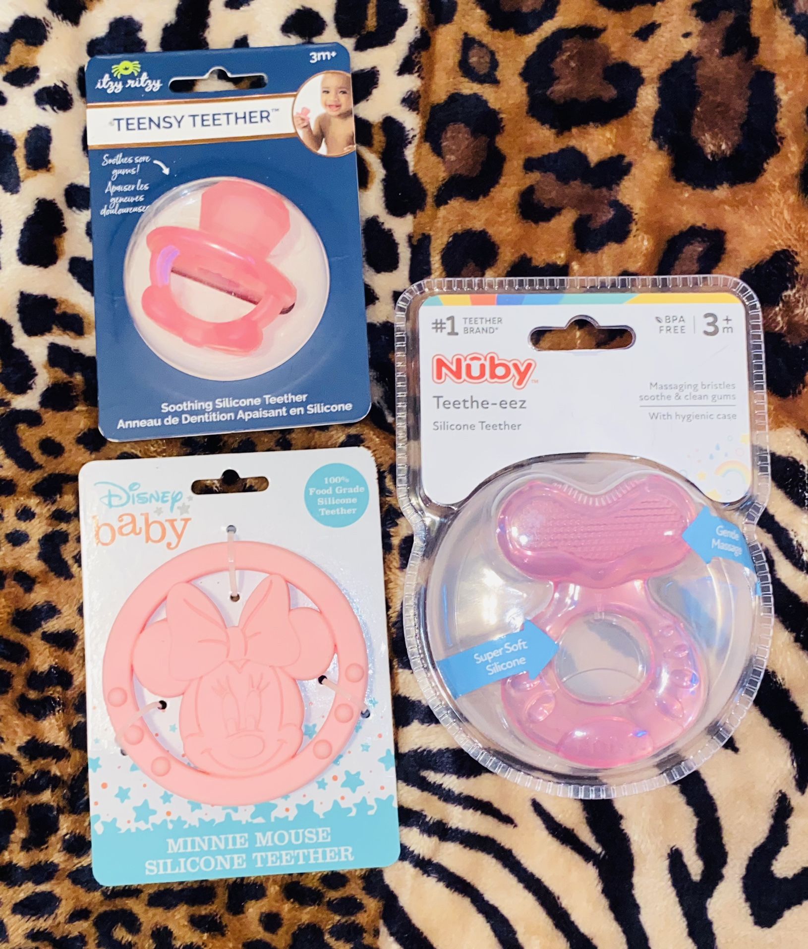 3 SET/🌸🌺💕✨3 TEETHING TOYS FOR BABYGIRLS BUNDLE SET🌺🔴💕🌸✨ SEE DESCRIPTION⚫️!⚫️!⚫️!