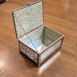Nicole Miller Home Beveled Mirror Jewelry Box W/Speckled Motif & Silver Trim