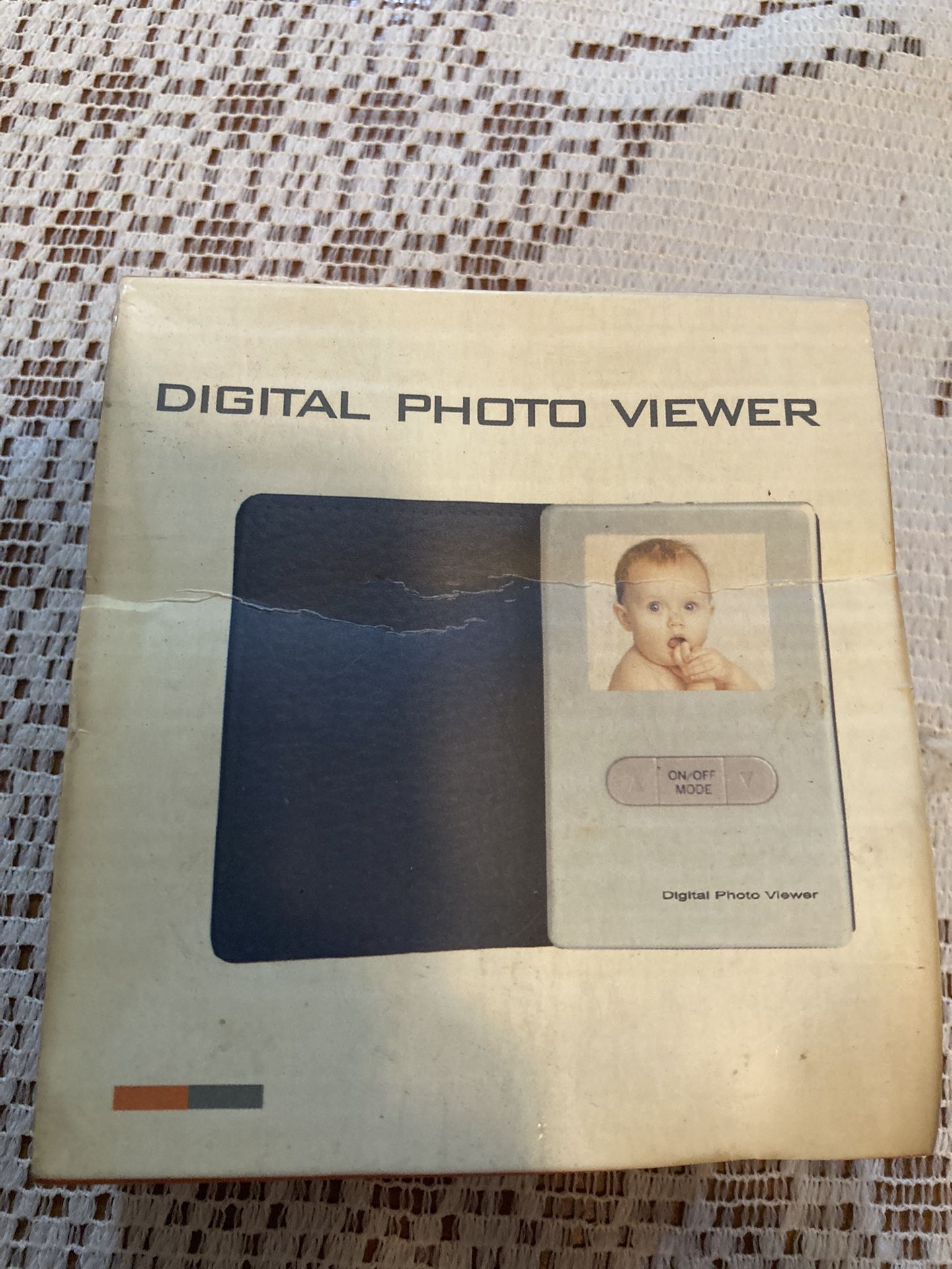 Digital Photo Viewer, Small, First Transit, 60 Photos