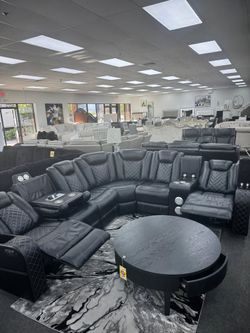 Power Reclining Sectional w/Adjustable Headrest & Wireless Speakers