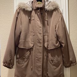 Women’s faux down jacket w/ hood (Size Medium) 