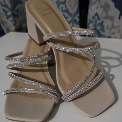 Cream Heeled Rhinestone Embellishment 